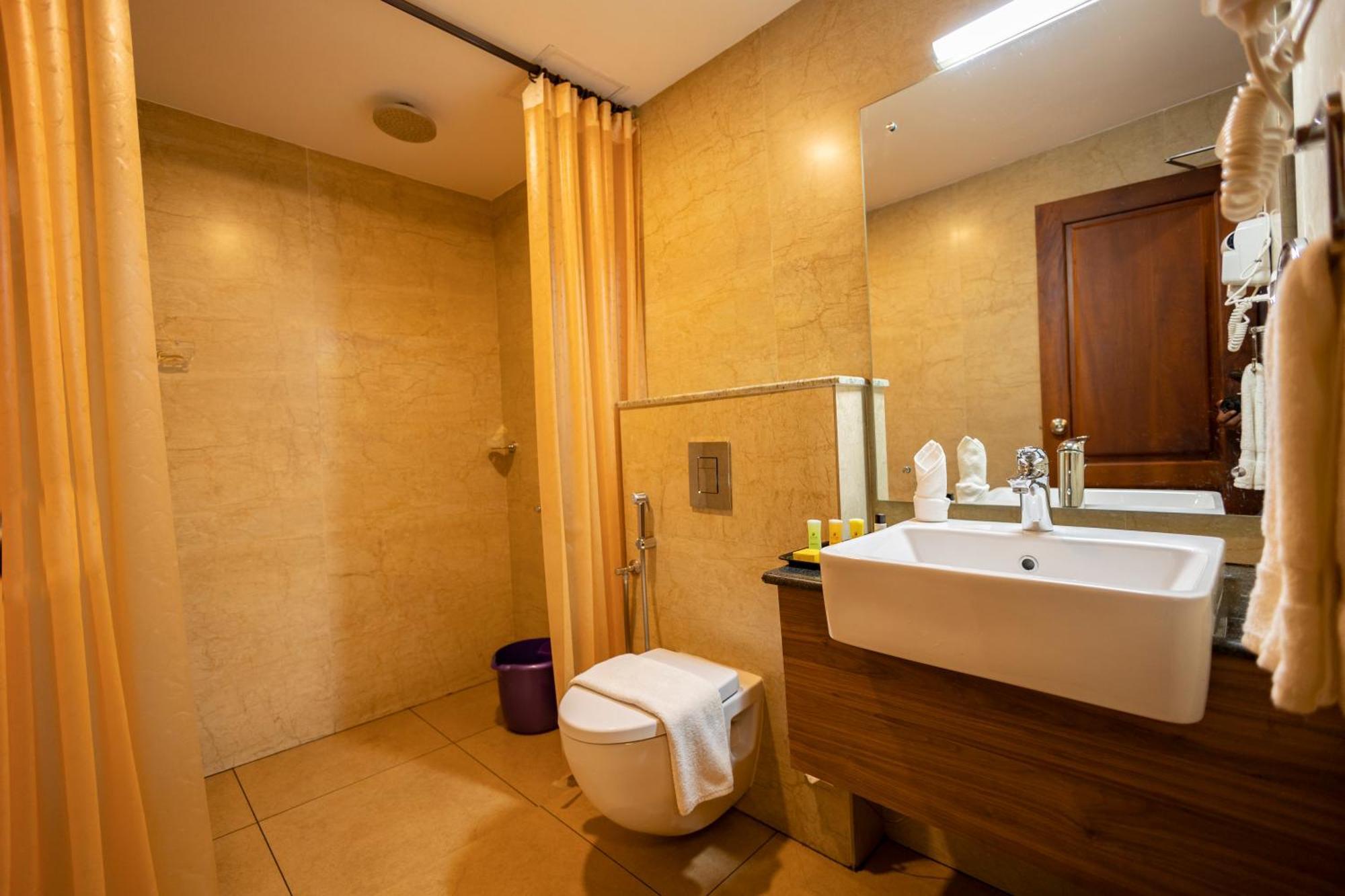 Hotel Dev Residency Thiruvananthapuram Zewnętrze zdjęcie