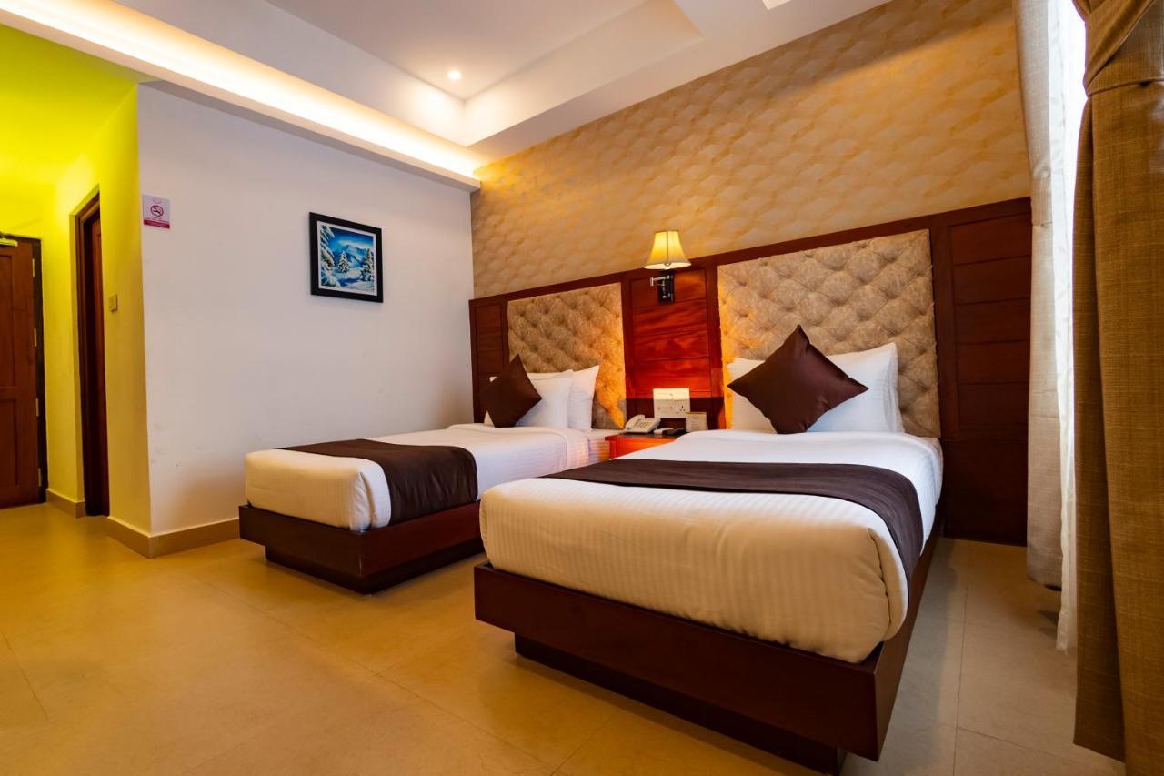 Hotel Dev Residency Thiruvananthapuram Zewnętrze zdjęcie