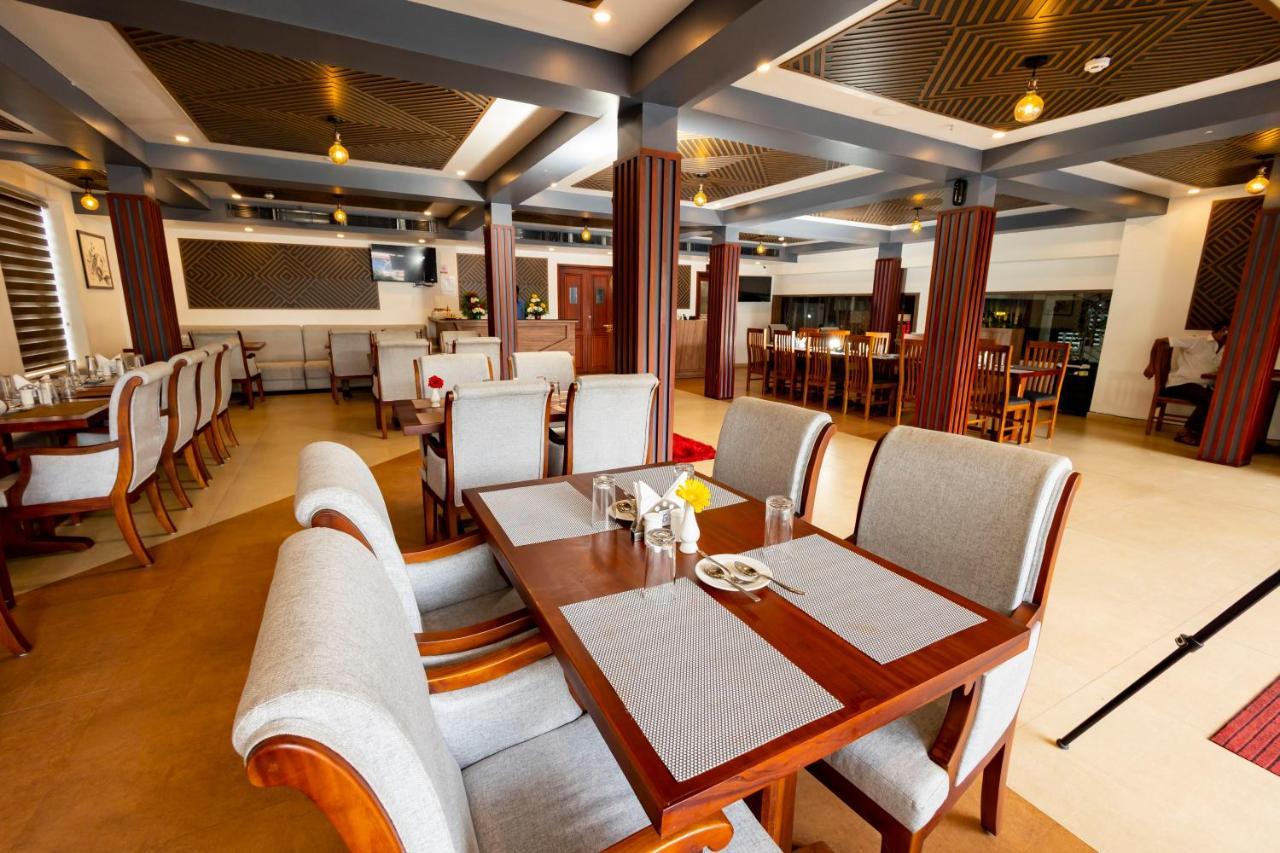 Hotel Dev Residency Thiruvananthapuram Zewnętrze zdjęcie