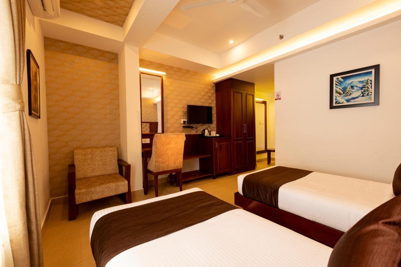 Hotel Dev Residency Thiruvananthapuram Zewnętrze zdjęcie