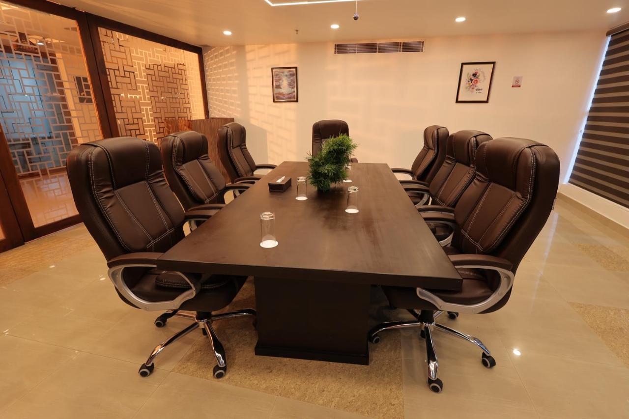 Hotel Dev Residency Thiruvananthapuram Zewnętrze zdjęcie